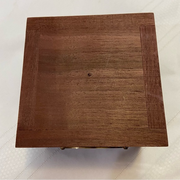 Jack Daniels Clock - Needs Battery - Picture 13 of 13